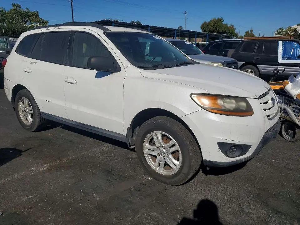 2011 HYUNDAI SANTA FE GLS  