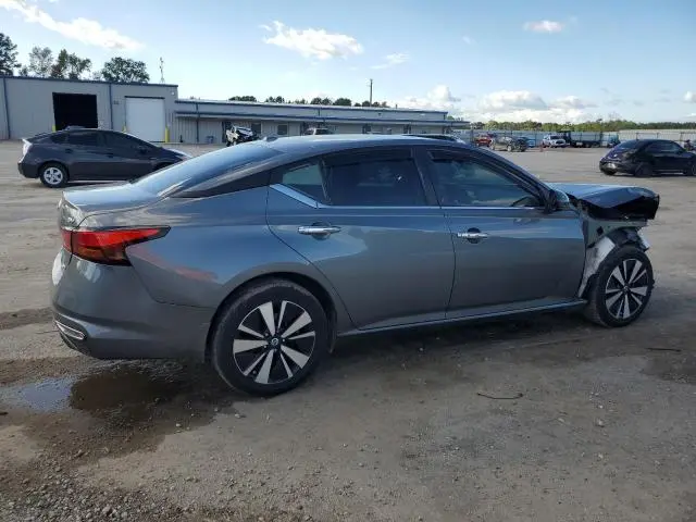 2022 NISSAN ALTIMA SV  