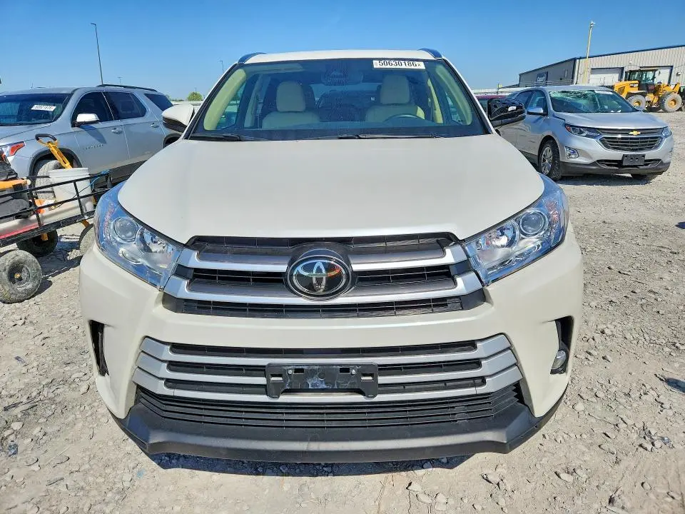 2017 TOYOTA HIGHLANDER XLE  