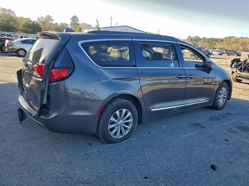 2017 CHRYSLER PACIFICA TOURING L  