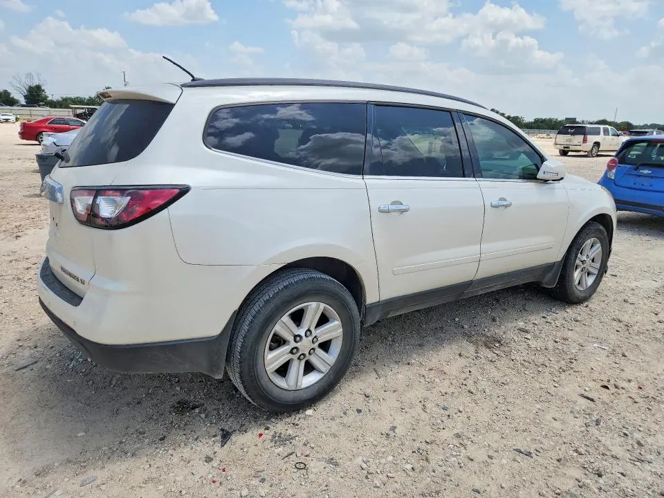 2014 CHEVROLET TRAVERSE LT  