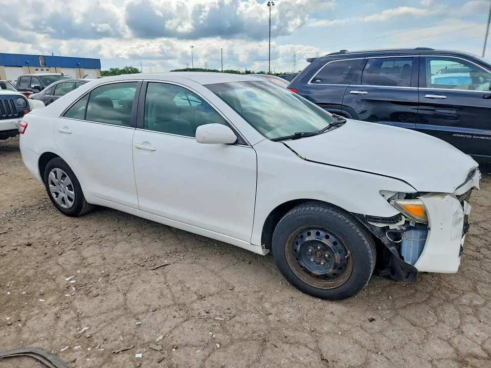 2011 TOYOTA CAMRY LE  