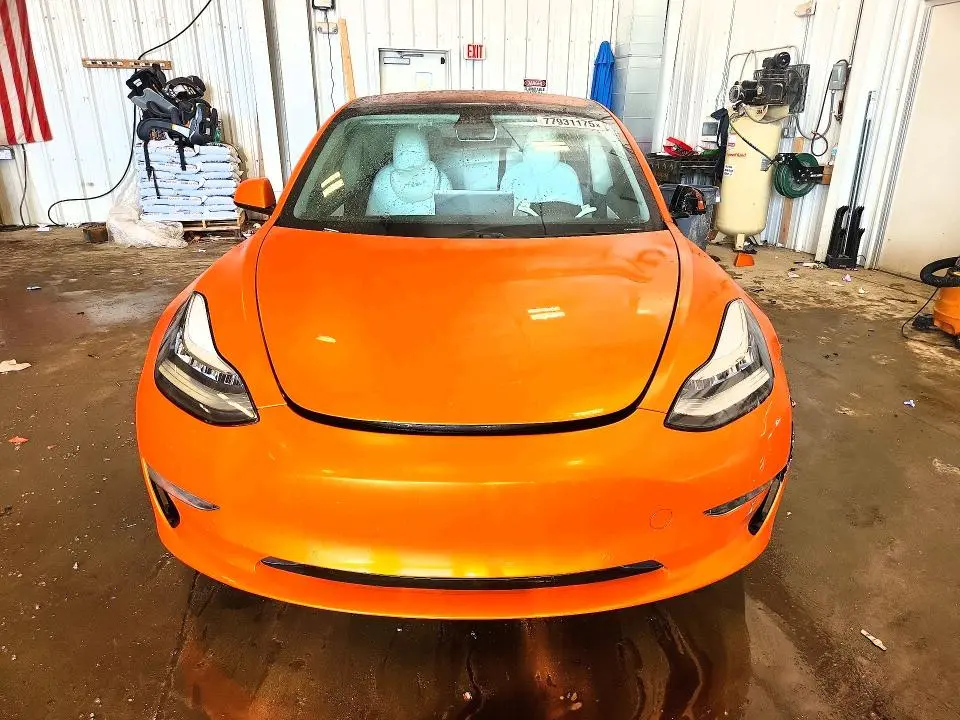 2018 TESLA MODEL 3   