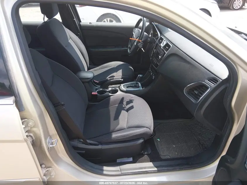 2014 CHRYSLER 200 TOURING