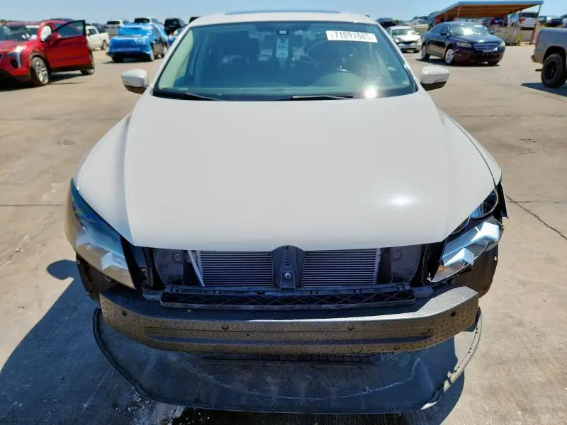 2014 VOLKSWAGEN PASSAT SE  