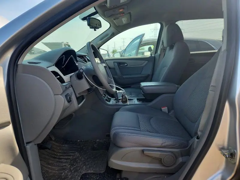 2016 CHEVROLET TRAVERSE LS  