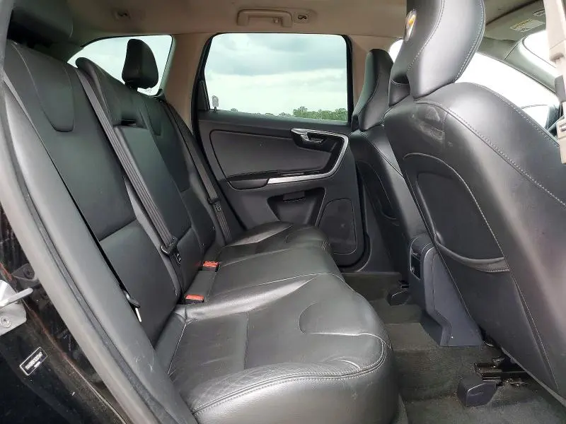 2016 VOLVO XC60 T6 PREMIER  