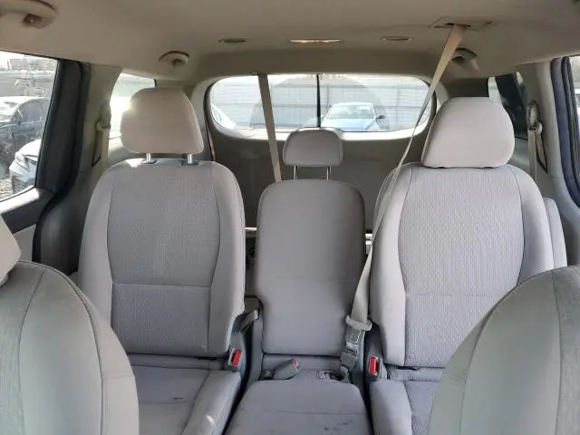 2018 KIA SEDONA LX  