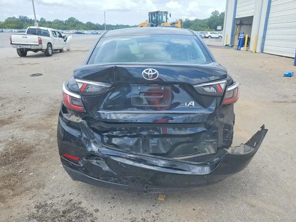 2018 TOYOTA YARIS IA BASE  
