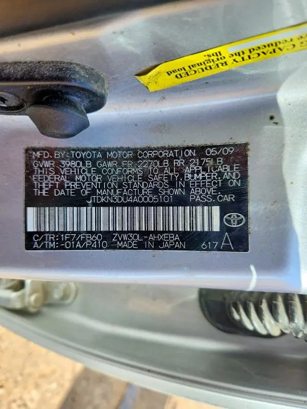 2010 TOYOTA PRIUS III  