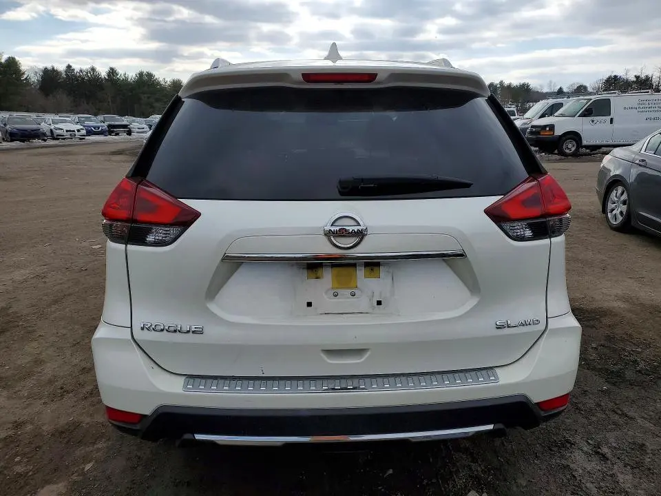 2018 NISSAN ROGUE S  