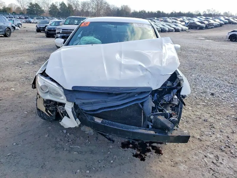 2013 CHRYSLER 200 LX  