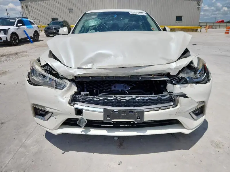 2018 INFINITI Q50 LUXE  