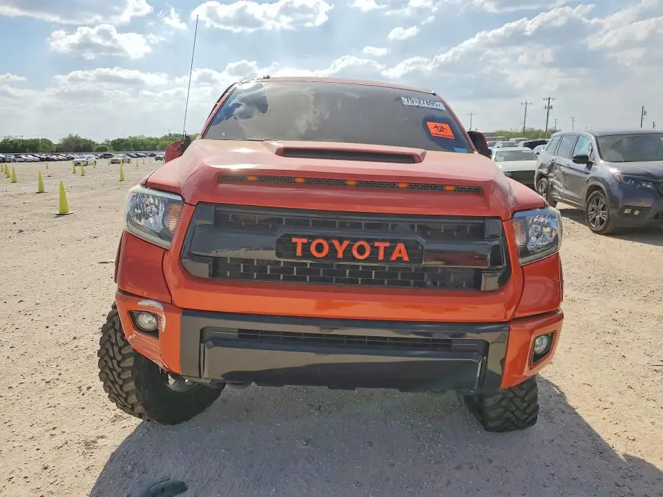 2017 TOYOTA TUNDRA SR5  