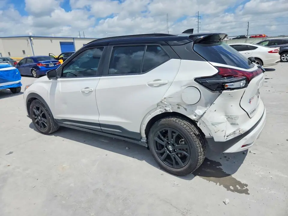 2021 NISSAN KICKS SR  
