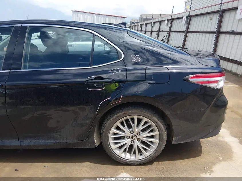 2020 TOYOTA CAMRY XLE HYBRID