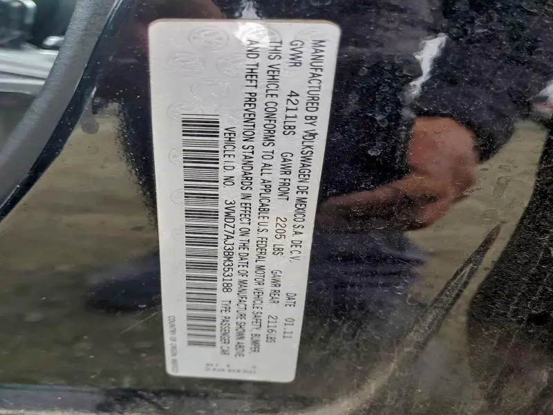 2011 VOLKSWAGEN JETTA SE  