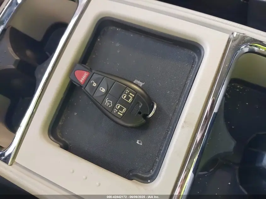 2016 CHRYSLER TOWN & COUNTRY TOURING