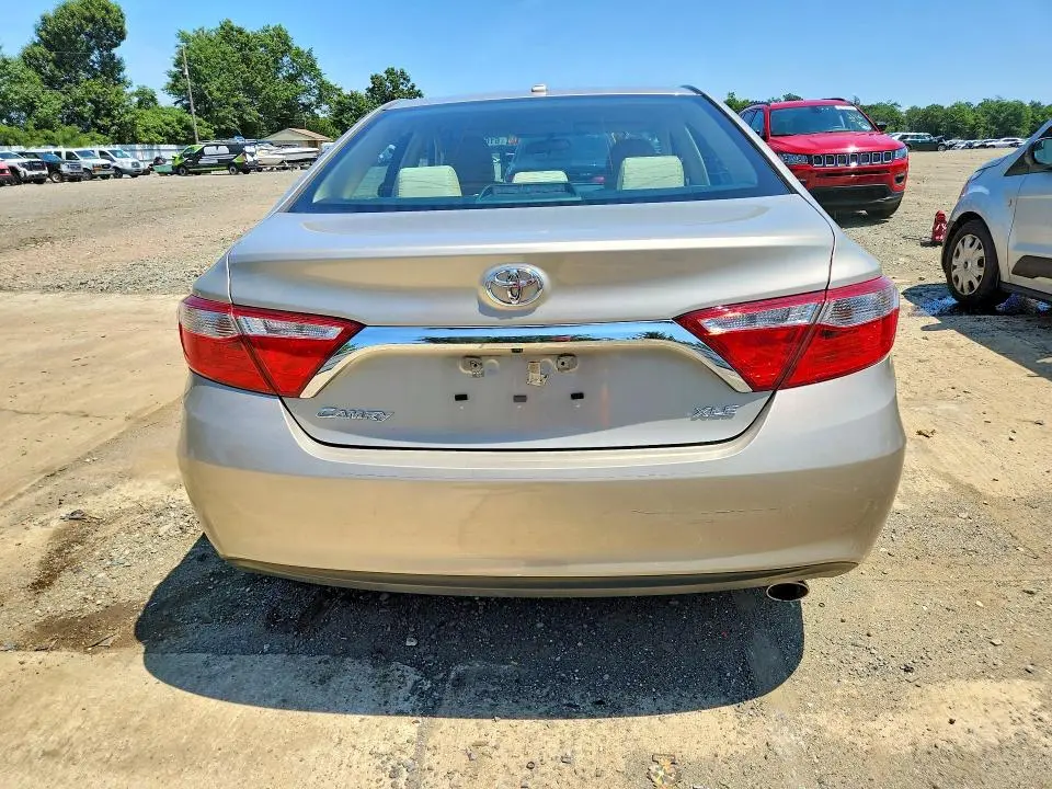 2017 TOYOTA CAMRY XLE  