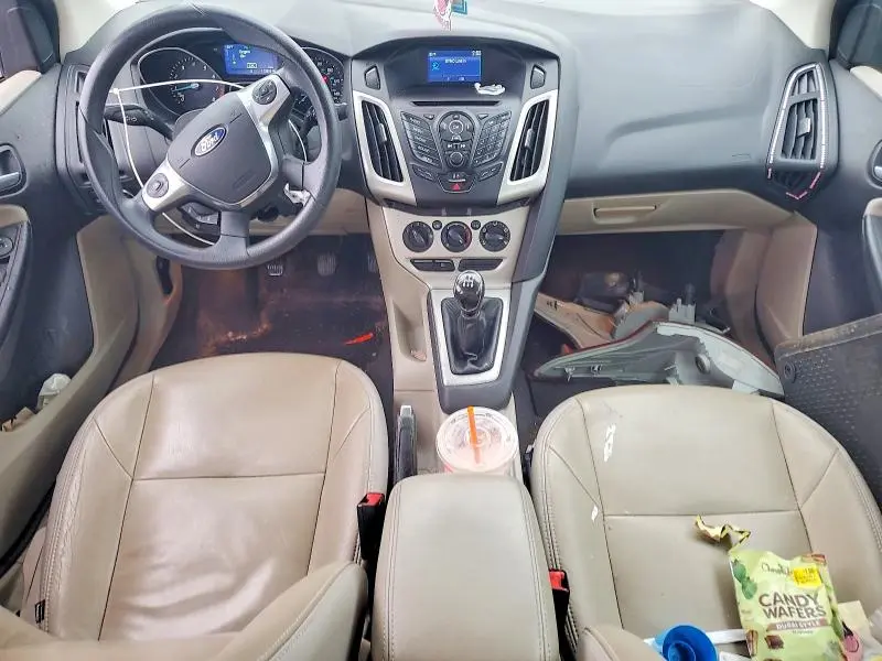 2014 FORD FOCUS SE  