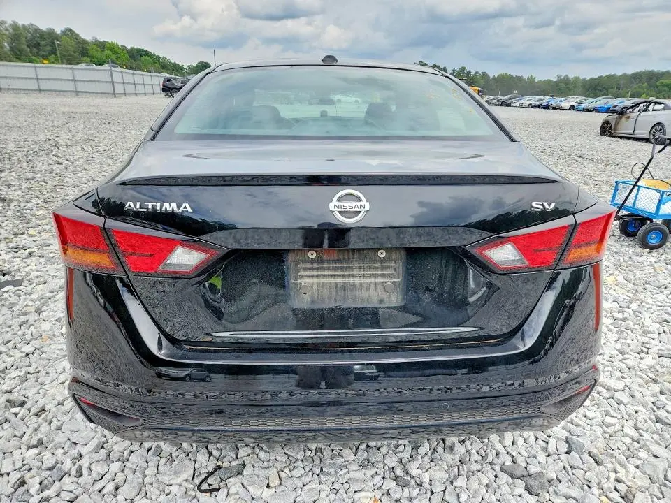 2021 NISSAN ALTIMA SV  