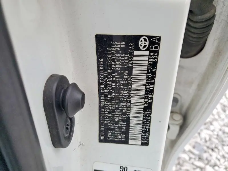 2014 TOYOTA COROLLA LE  