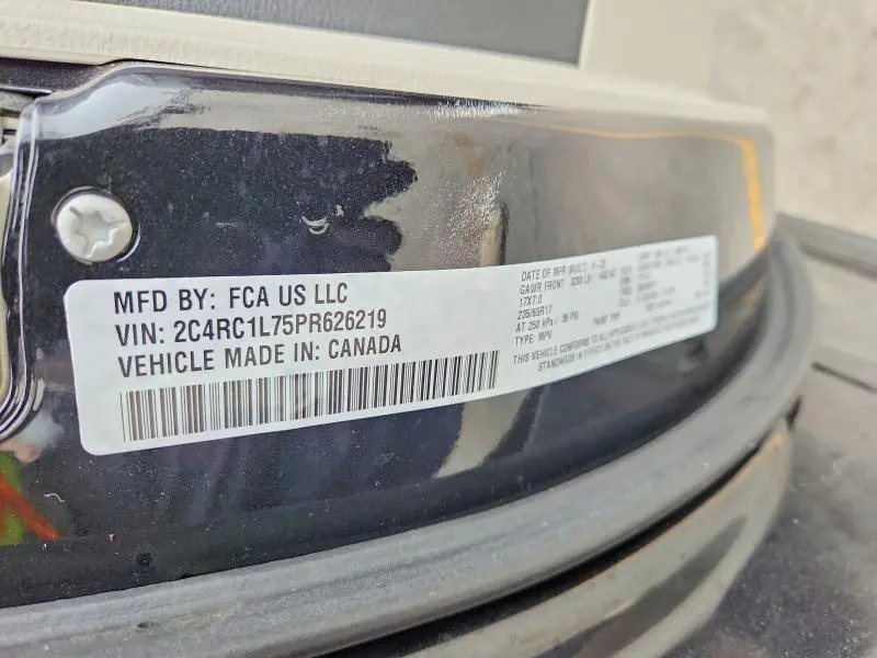 2023 CHRYSLER PACIFICA HYBRID TOURING L  
