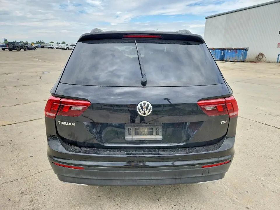 2018 VOLKSWAGEN TIGUAN S  