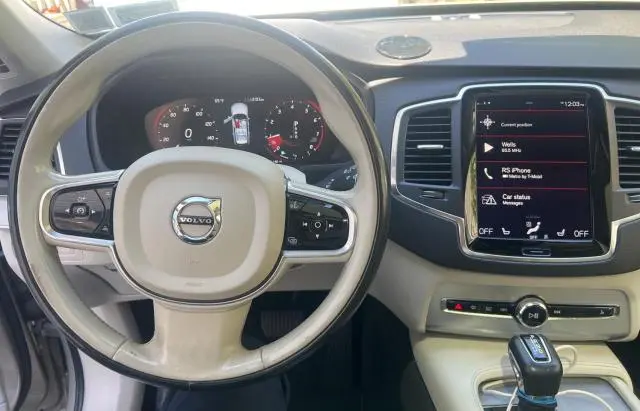 2016 VOLVO XC90 T5  
