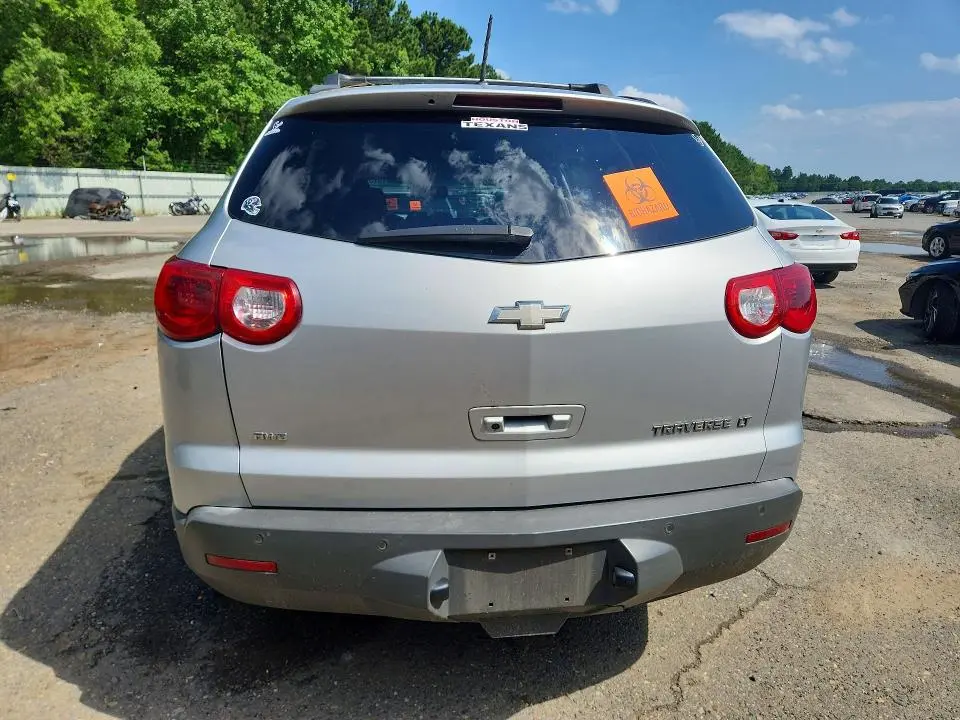 2012 CHEVROLET TRAVERSE LT  