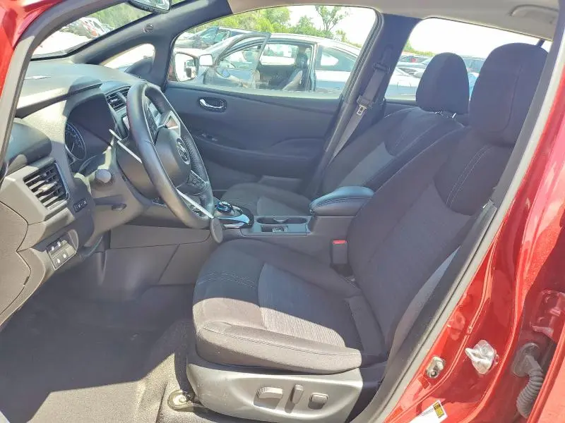 2019 NISSAN LEAF SV PLUS  