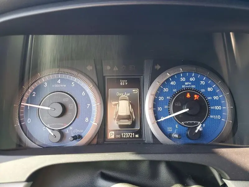 2015 TOYOTA SIENNA XLE 8-PASSENGER  