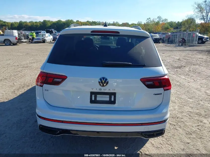 2022 VOLKSWAGEN TIGUAN SE R-LINE BLACK