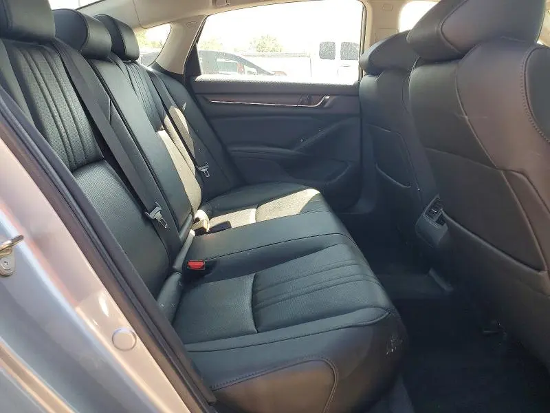 2019 HONDA ACCORD TOURING HYBRID  