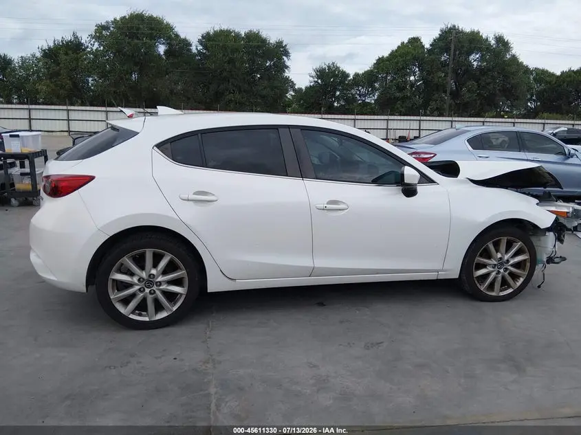 2017 MAZDA MAZDA3 GRAND TOURING