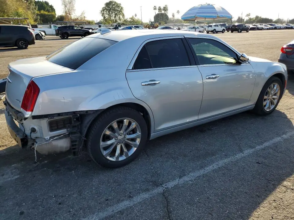 2020 CHRYSLER 300 LIMITED  