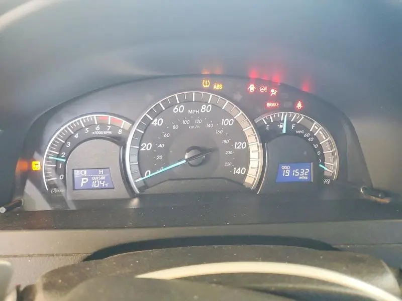 2012 TOYOTA CAMRY SE  