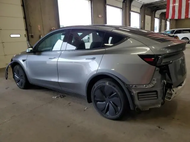 2026 TESLA MODEL Y
