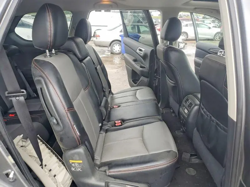 2019 NISSAN PATHFINDER SL  