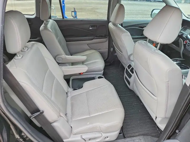 2016 HONDA PILOT ELITE  