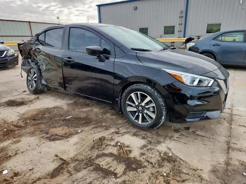 2022 NISSAN VERSA SV  