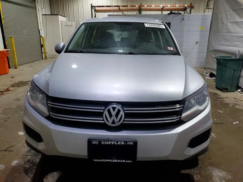 2013 VOLKSWAGEN TIGUAN S  