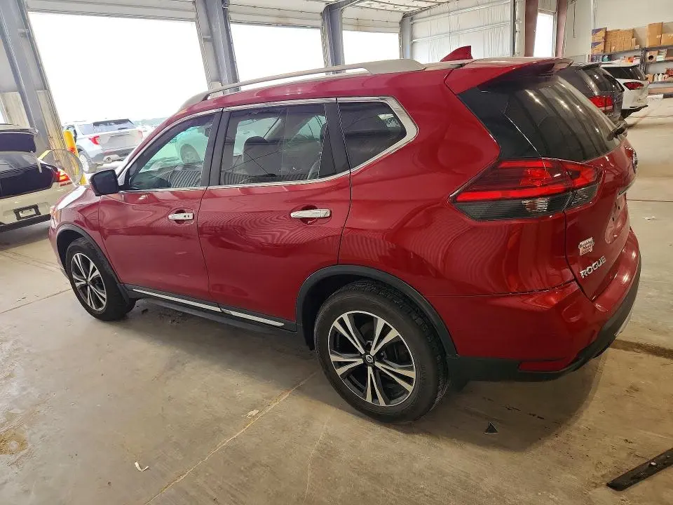 2017 NISSAN ROGUE SL  