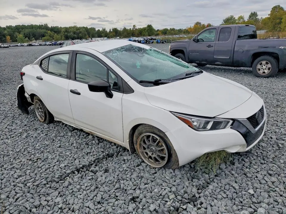 2020 NISSAN VERSA S  