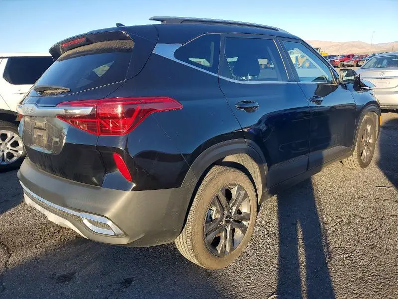 2023 KIA SELTOS S  