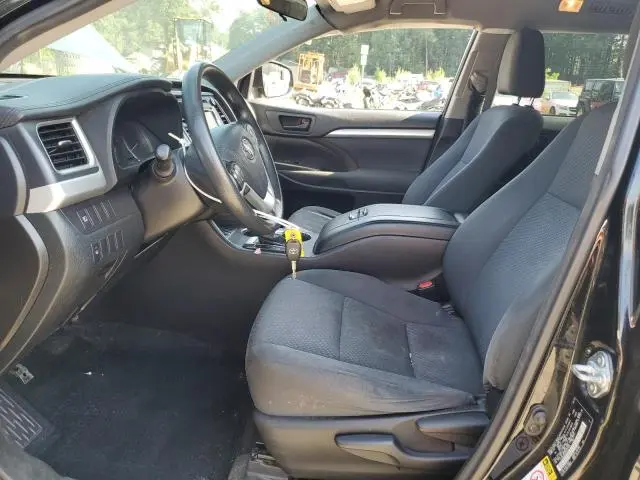 2017 TOYOTA HIGHLANDER LE  
