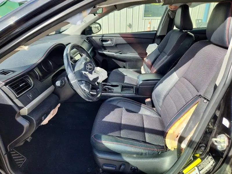 2017 TOYOTA CAMRY SE  
