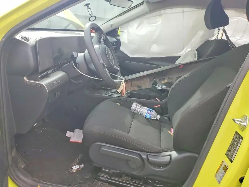 2024 HYUNDAI KONA SE  