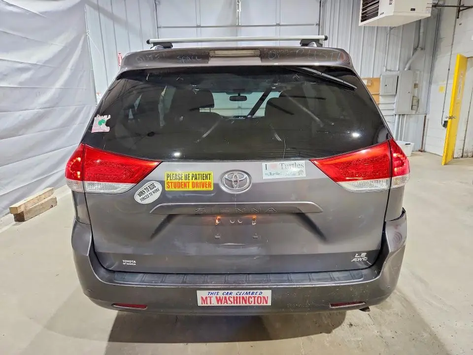 2011 TOYOTA SIENNA LE  