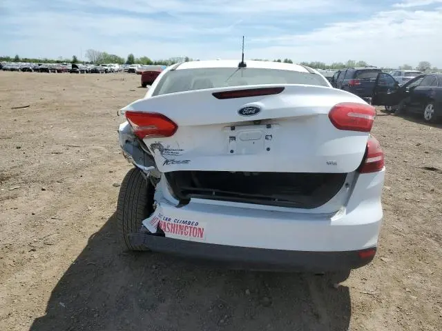 2015 FORD FOCUS SE  